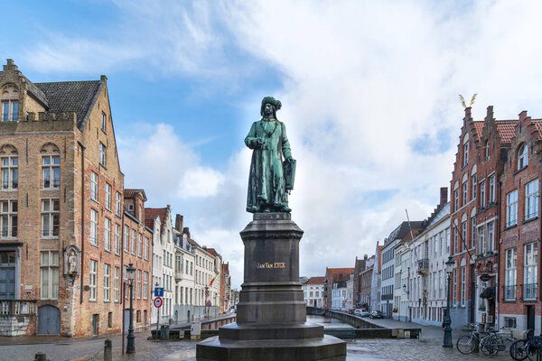 Jan van eyck statue